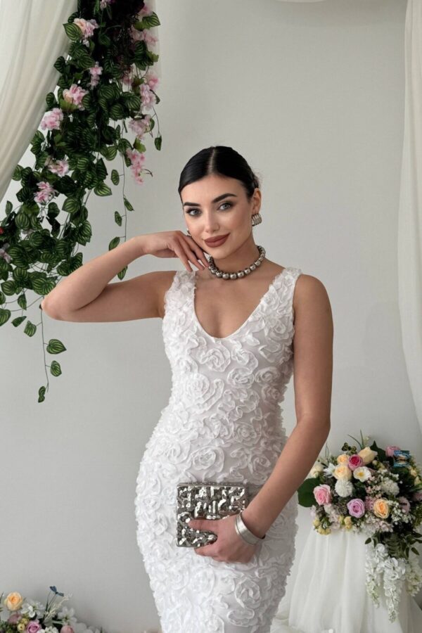 Kren Rose Detailed White Dress