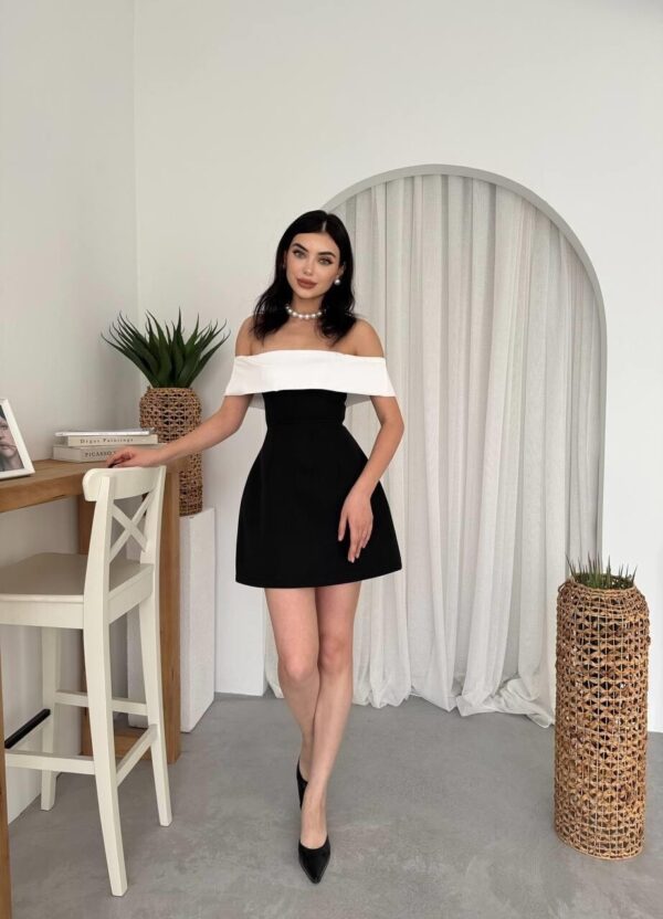 Ayvel Strapless Black Midi Dress