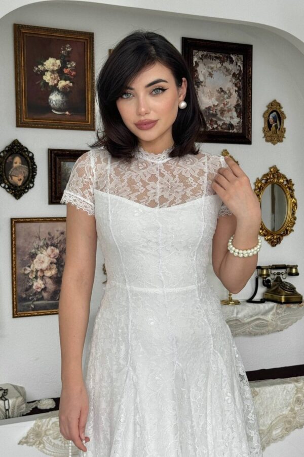 Elcisa Elegant Lace Midi Dress
