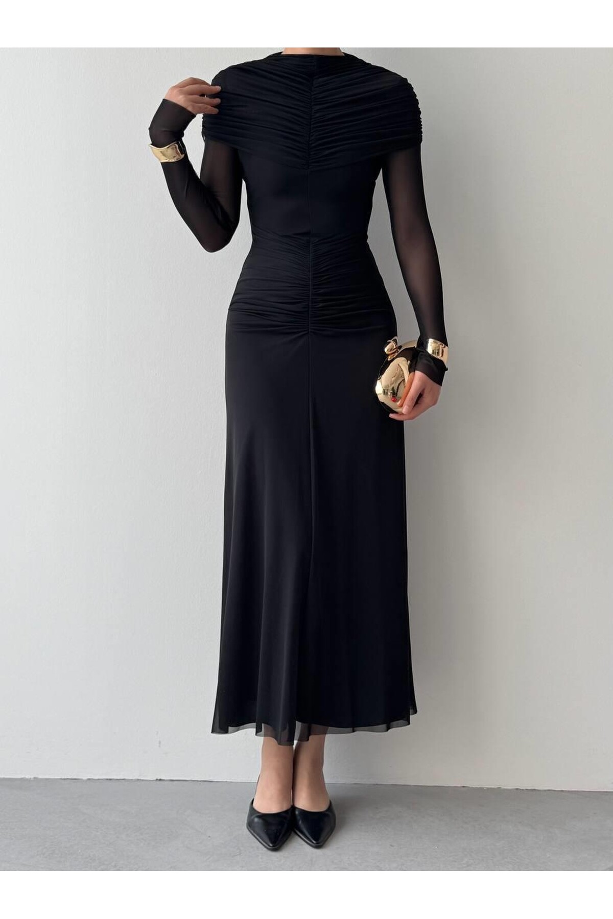 novia-buzgulu-elbise-41067.jpg