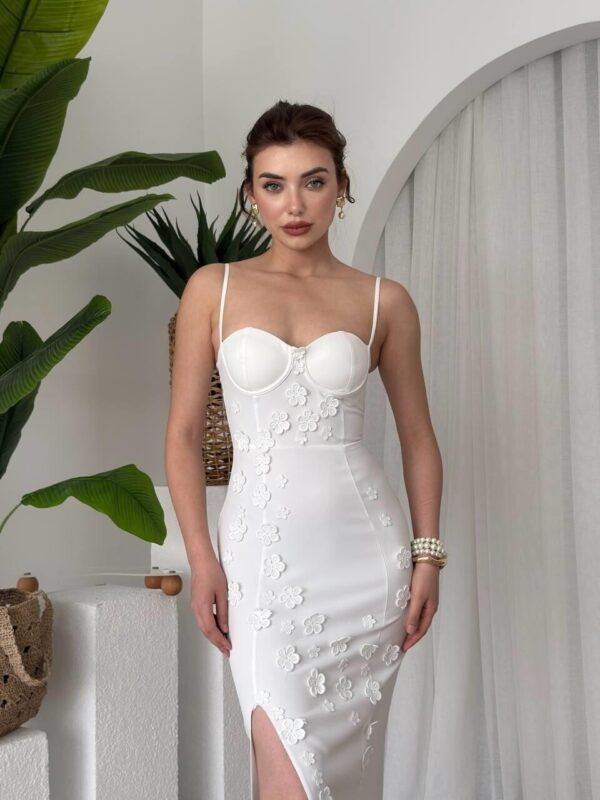 Stor Rose Detailed White Dress